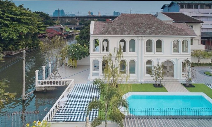 Phasi Charoen Villa | 800 m² Villa ∙ 3 bedrooms ∙ 6 guests