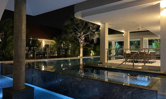 Nong Prue Villa | 850 m² Villa ∙ 5 bedrooms ∙ 12 guests