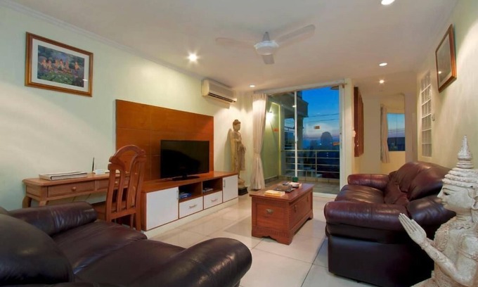 Pratumnak Hill Apartment | Argyle 1 Bed (14) 80 m2 Phratamnak