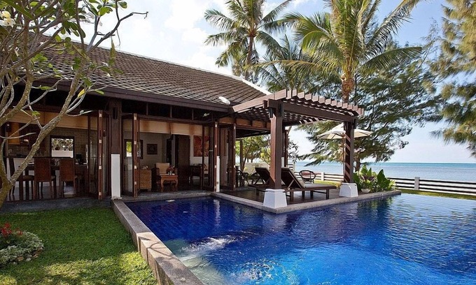 Bang Po Villa | Beachfront Villa With Private Pool & Lovely Garden