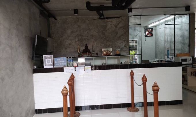Bang Na Hostel | BKK TEAK