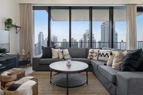 Downtown Dubai Apartment | Breathtaking City Views From DT Apt with Terrace