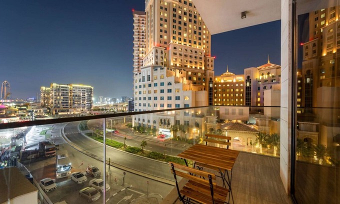 Jadaf Apartment | Chic 2BR | Close to Burj Khalifa, Dubai Mall & Creek