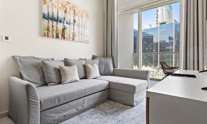 Business Bay Apartment | Cosy One Bedroom in Vera Tower- Business Bay
