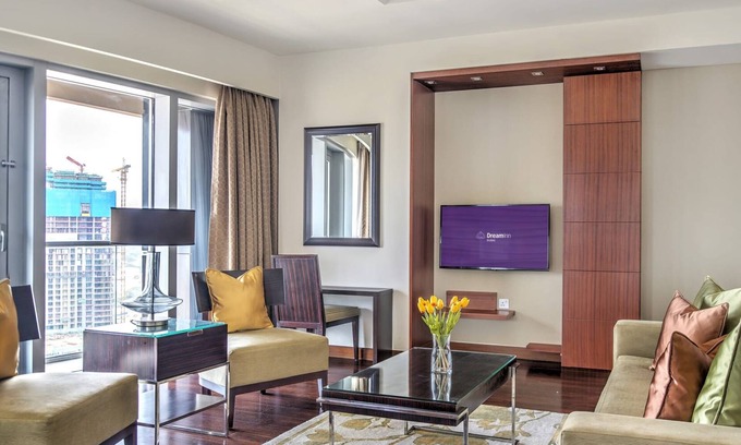 Downtown Dubai Apartment | Dream Inn - One-Bedroom Apartment Direct Access to Dubai Malln