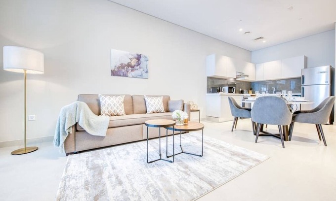 Business Bay Apartment | Exceptional 1BR with Concierge and Luxurious Amenities