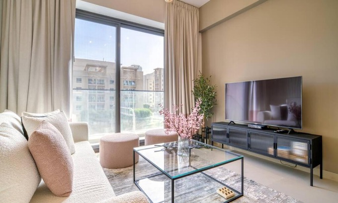 Barsha Heights Apartment | Fabulous 1 Bedroom in Euro Residence with pool