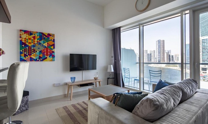 Business Bay Apartment | Frank Porter - West Wharf