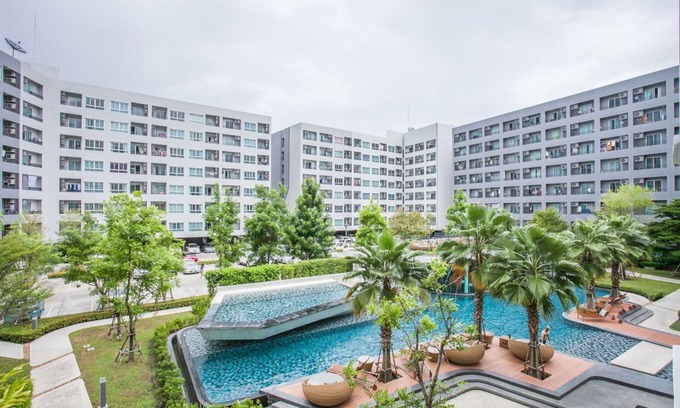 Bang Chak Apartment | Gfeel,F2. BTS sukhumvit, WIFI Pool GYM