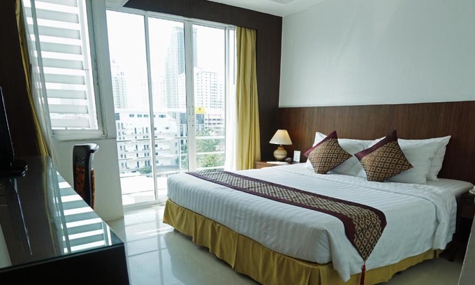 Thanon Phaya Thai Hotel | iCheck inn Mayfair Pratunam