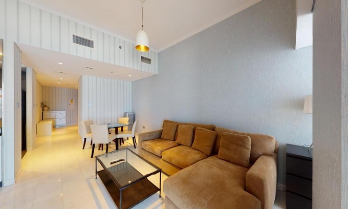 Dubai Marina Apartment | Key View - Cayan Tower