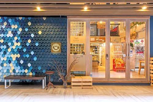 Silom Hostel | Kinnon Deluxe Hostel Coworking Cafe