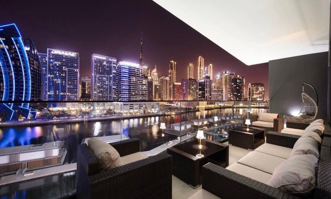 Business Bay Apartment | Lux Apartment with huge private Lounge I Burj & Canal View