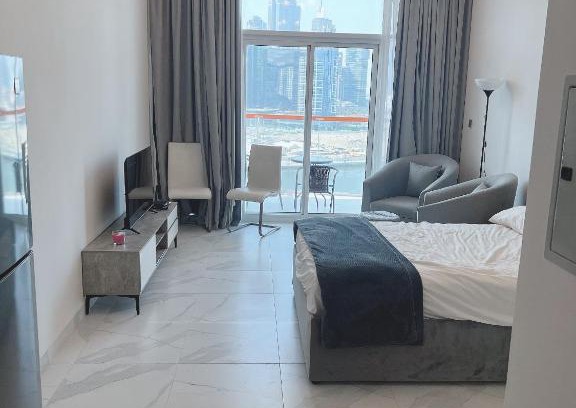 Bur Dubai Apartment | MILLENNIUM BINGHATTI