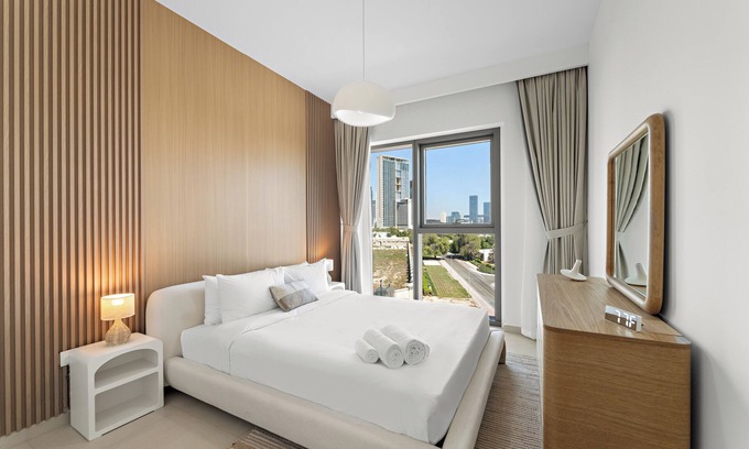 Za'abeel 2 Apartment | Modern 1Bed Less than 2km Walk from Burj Khalifa