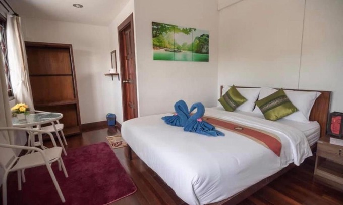 Koh Tao House | NITRO HOUSE Hostel