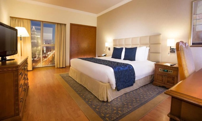 Trade Center House | One Bedroom Apartment Near World Trade Centre Ab