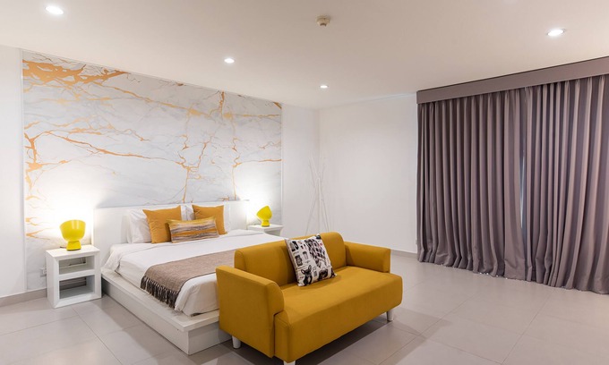 Chidlom Apartment | One Bedroom Suite (100 sqm)