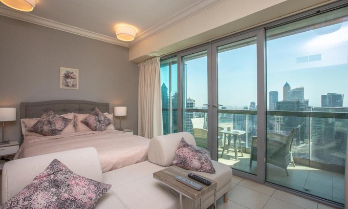 Downtown Dubai Apartment | Prime Retreats - Downtown Dubai