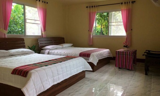Chiang Saen Resort | Private room ∙ 4 guests