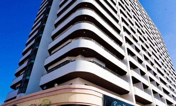 North Pattaya Hotel | R-Con Wong Amat Suite