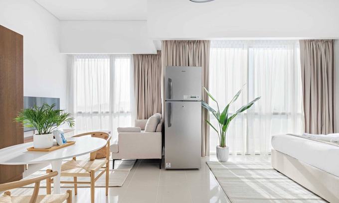 Dubai Apartment | Silkhaus Luxury Studio | Nova Tower | High Floor