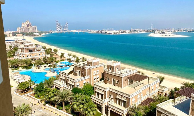 Palm Jumeirah Apartment | Spacious 4 bd apartment with amazing Sea view
