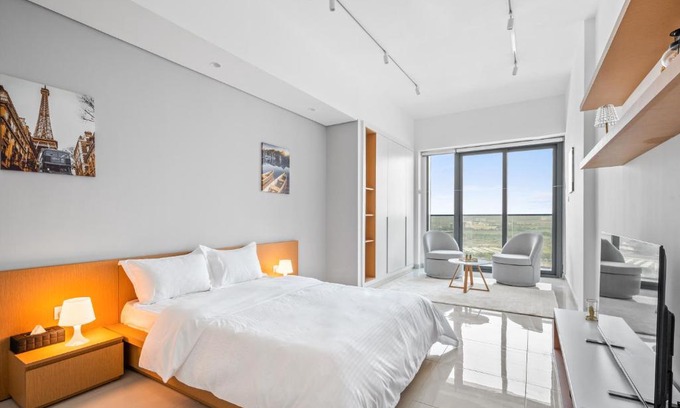 Dubai Apartment | Spacious And Stylish Apt - Thrifty
