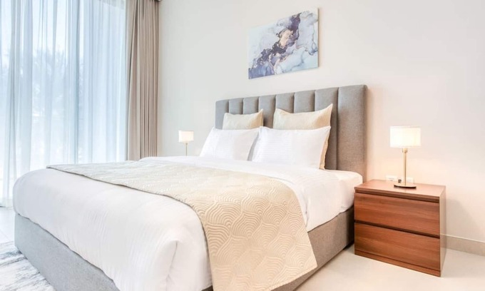 Business Bay Apartment | Stylish 1BR with Concierge and Luxurious Amenities