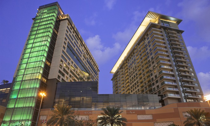Al Muraqqabat Hotel | Swissotel Al Ghurair Hotel Dubai