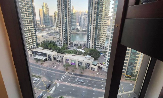 Jumeirah Hostel | Taranjabin Holiday Homes