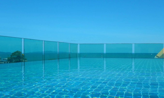 South Pattaya Apartment | Top floor lux Ocean View, 1 Bedroom 42 sqm condo, 200 m to the Ocean Beach