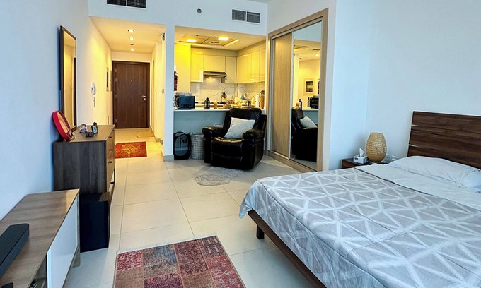 Jumeirah Village Circle Apartment | Tranquil Retreat in JVC DXB