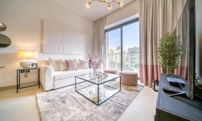 Barsha Heights Apartment | Trendy 1bed with pool, gym and yoga.