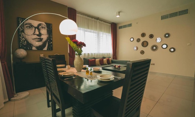 Dubai Apartment | Two Continents Holiday Homes - Marina View 2 bedroom apartment -Free Airport Pick-up