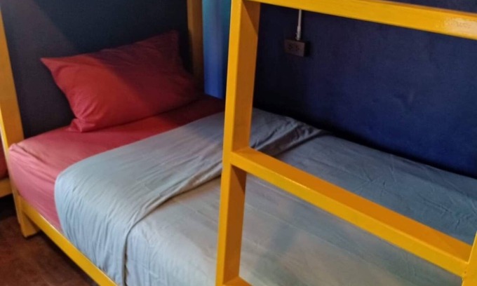 Talat Hostel | Urban cozy hostel Set in Suratthani