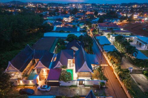 Bang Tao Villa | V227 Private 4BR Pool Villa Beaches & Golf Nearby