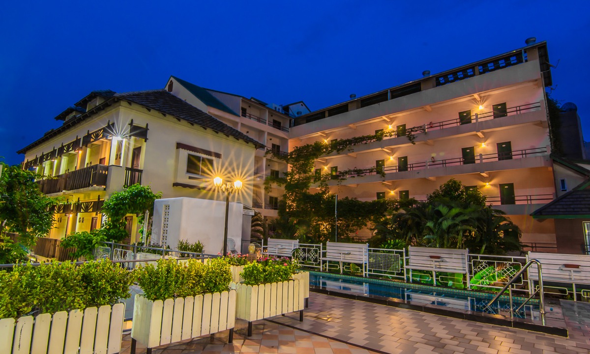 Central Pattaya Hotel | Sutus Court 1