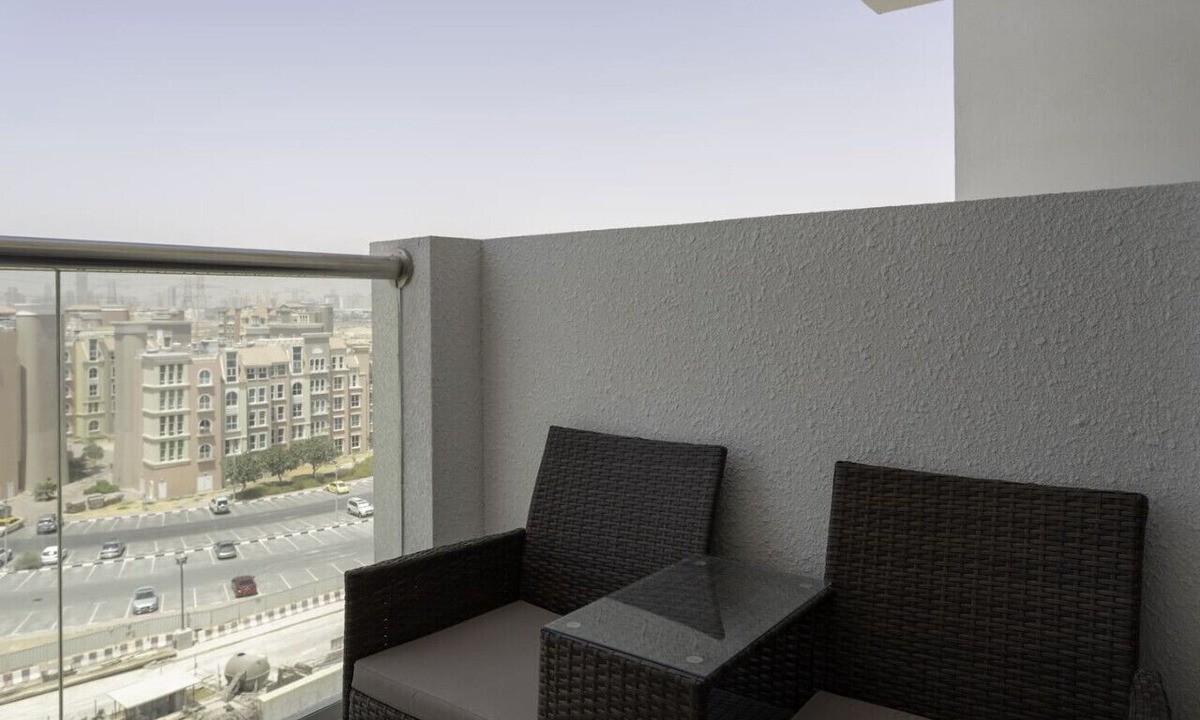 Discovery Gardens Apartment | Luxury Studio 5 mins from Ibn Batuta!