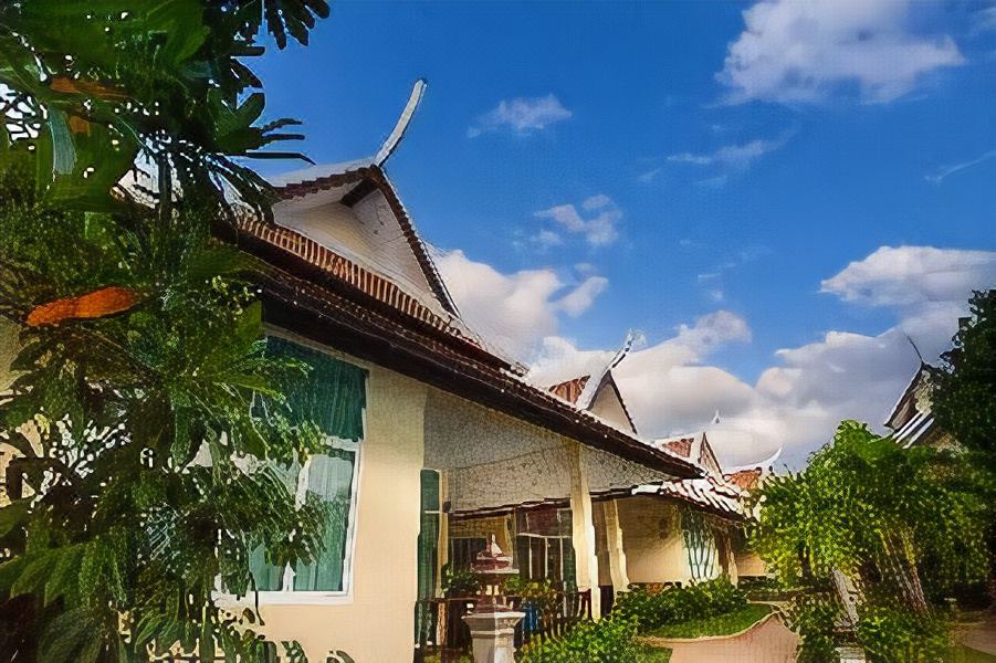 Photo of Buildings in Lamai City Center