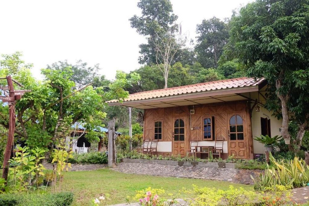 Photo of Buildings in Mae Hong Son