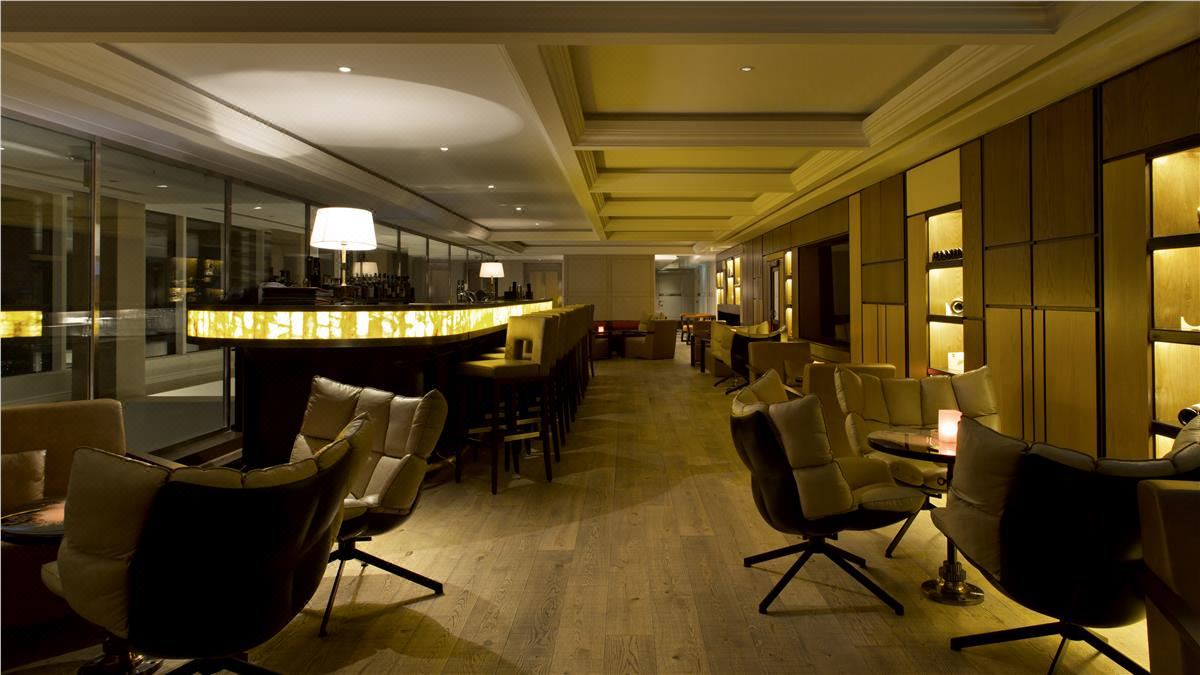 Photo of Livingroom in Trade Center