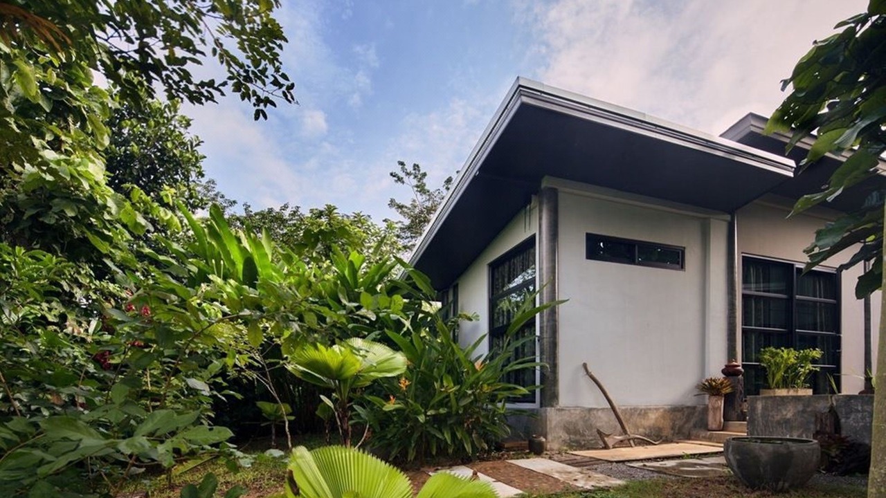 Photo of Buildings in Nang Lae