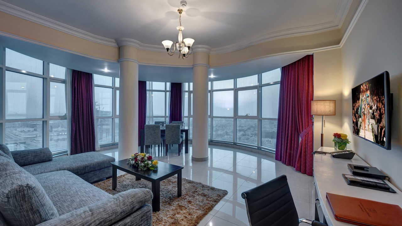 Photo of Livingroom in Trade Center