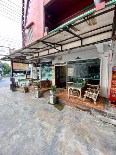 Photo of Others in Bang Phlat