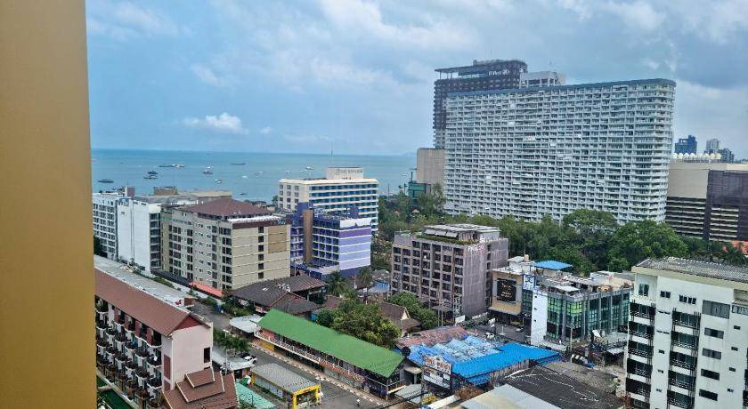 Photo of Others in Pattaya Bay