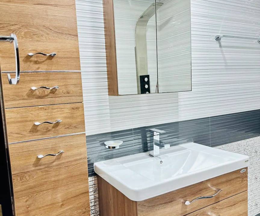 Photo of Bathroom in Discovery Gardens