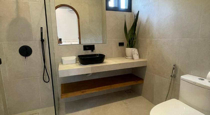 Photo of Bathroom in Haad Pleayleam