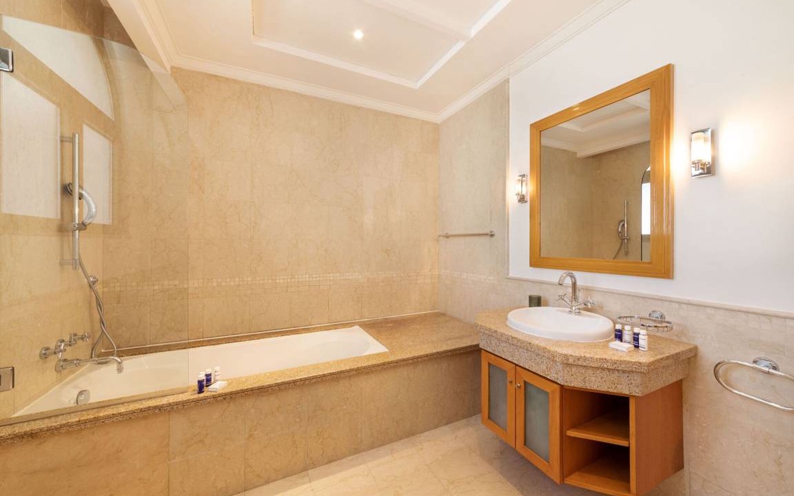 Photo of Bathroom in Palm Jebel Ali