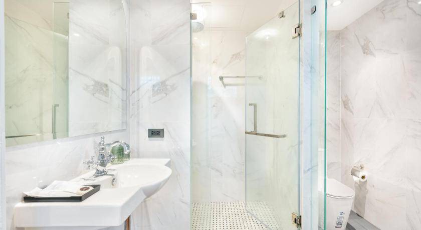 Photo of Bathroom in Samran Rat